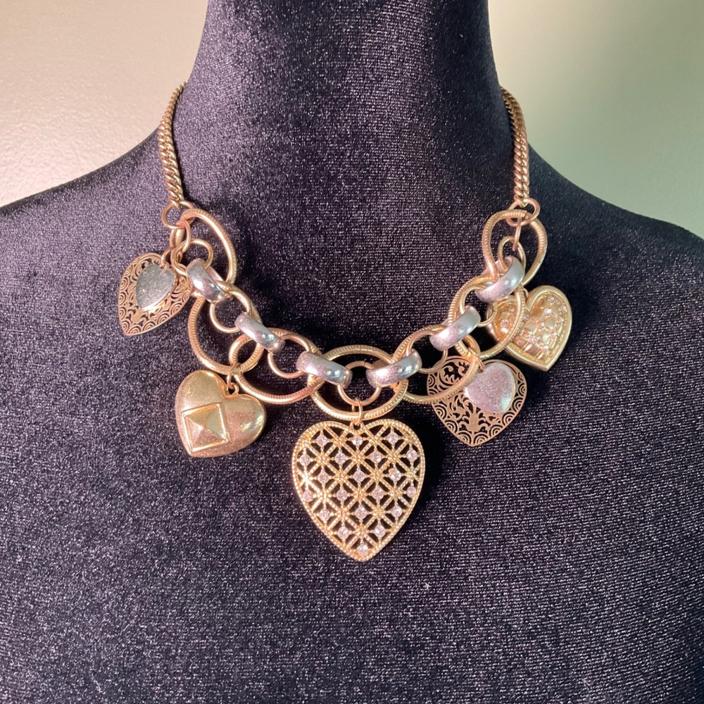 VTGStyle Gold Tone Heart Charm Statement Necklace Rhinestone Filigree Chunky Y2K